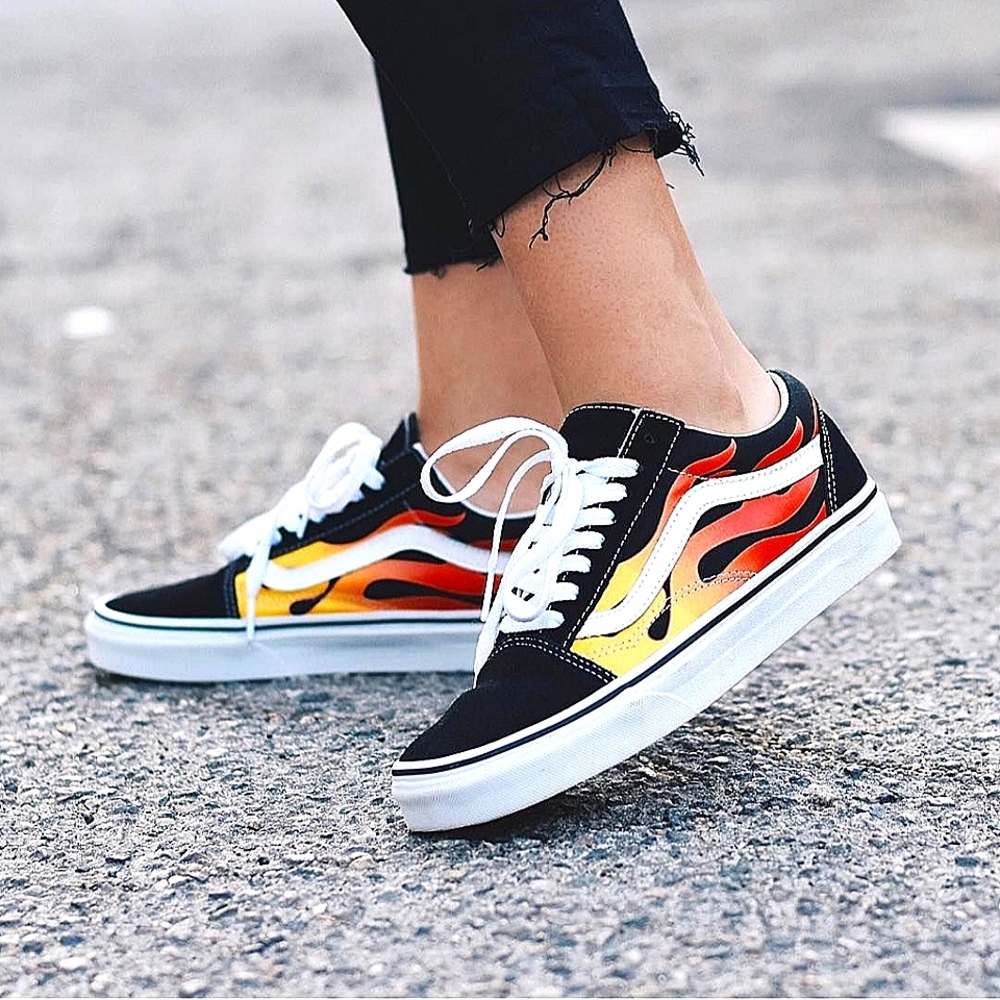 Vans 'Off The Wall' Flames Sneakers